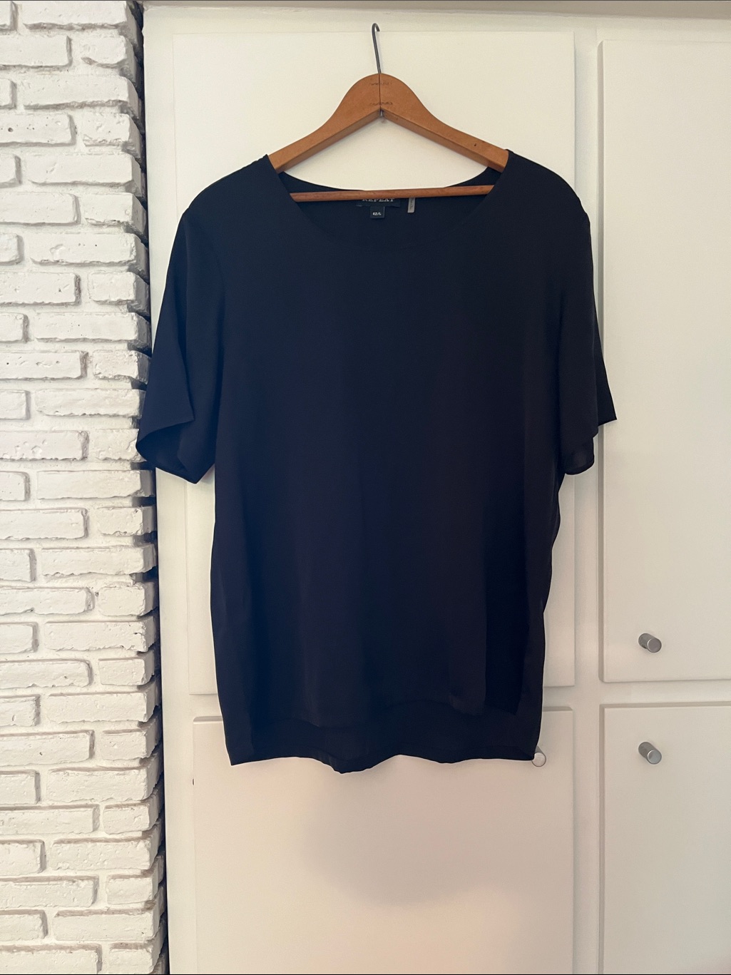 Repeat Cashmere. 100% Silk Black T-Shirt. Size Large. Brand New Without Tag.